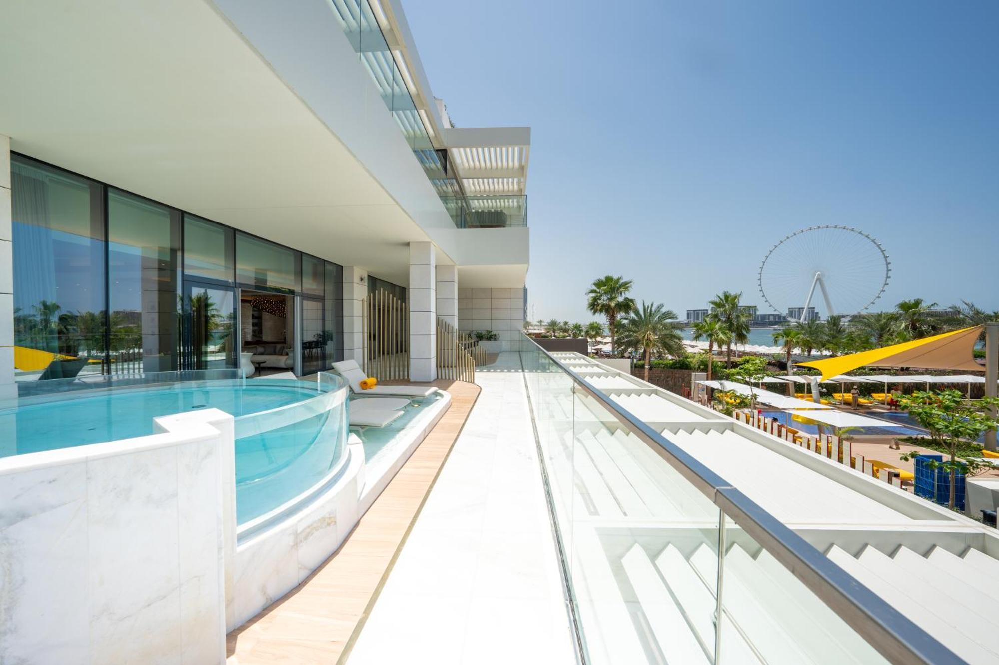 Five Luxe Hotel Dubaj Kültér fotó The View at The Palm